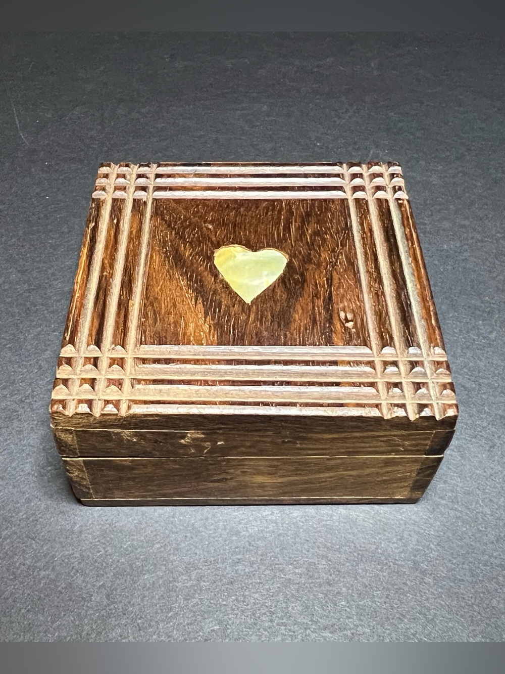 VTG Hand Carved Wooden Square Trinket Jewelry Box w/ Mother of Pearl Heart Inlay